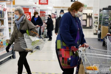 නැවතත් වෙලදපොලේ විශාල සිල්ලර බඩු හිගයක්... පිටි, සීනි නැවතත් නැතිවෙන ලකුණු...