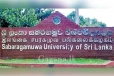 නේවාසිකාගාර ගැටලුව සබරගමුව විශ්වවිද්යාලයේ සිසුන් පන්දම් විරෝධතාවයක..