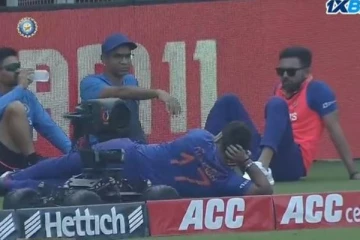 தேவையில்லாம அவுட்டாயிட்டு மைதானத்தில் இப்படியா செய்வது? வைரலான இந்திய வீரர் புகைப்படம்