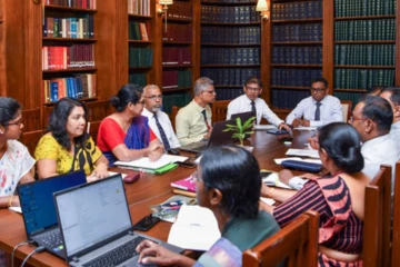 එළඹෙන වසර සඳහා වන අයවැය ලේඛනය සකස් කිරීමේ මූලික සැලසුම් අරඹයි