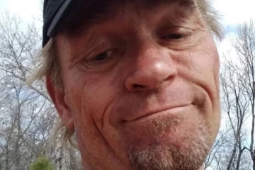 880 கோடி சொத்து தனக்குக் கிடைக்கும் என்று எண்ணி காதலனுக்கு விஷம் வைத்த பெண்: நடந்ததோ வேறு