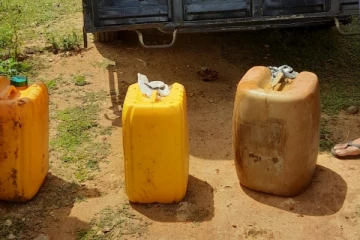 யாழில் 210 லீட்டர் கோடாவுடன் ஒருவர் கைது(Photo)