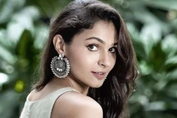 மணப்பெண் கோலத்தில் நடிகை ஆண்ட்ரியா.. இணையத்தில் வைரலாகும் அழகிய புகைப்படம்