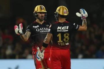 மும்பை அணியை மொத்தமாக சிதைத்த கோலி, டூ பிளசிஸ்: பெங்களூரு அணி அசத்தல்