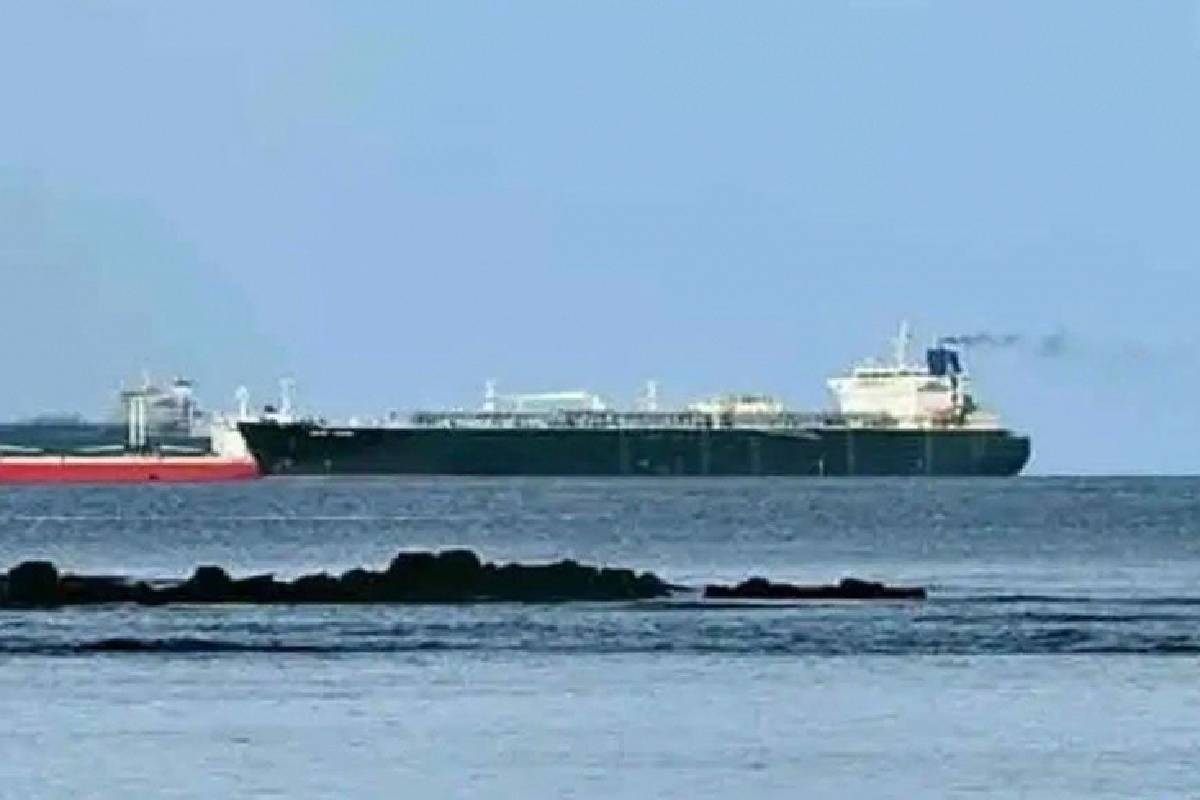 கடலில் சிக்கியுள்ள ஈரானிய கப்பல்கள் : உதவி கோரிக்கையை அடியோடு நிராகரித்தது இலங்கை | Iranian Ships Request Food Water Sri Lanka Refuses