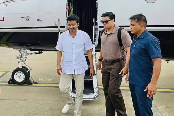 திடீரென தனி விமானத்தை மாற்றிய விஜய் - ஒருநாள் வாடகை மட்டும் இவ்வளவா? | Tvk Vijay Erode Visit New Private Jet Price Viral