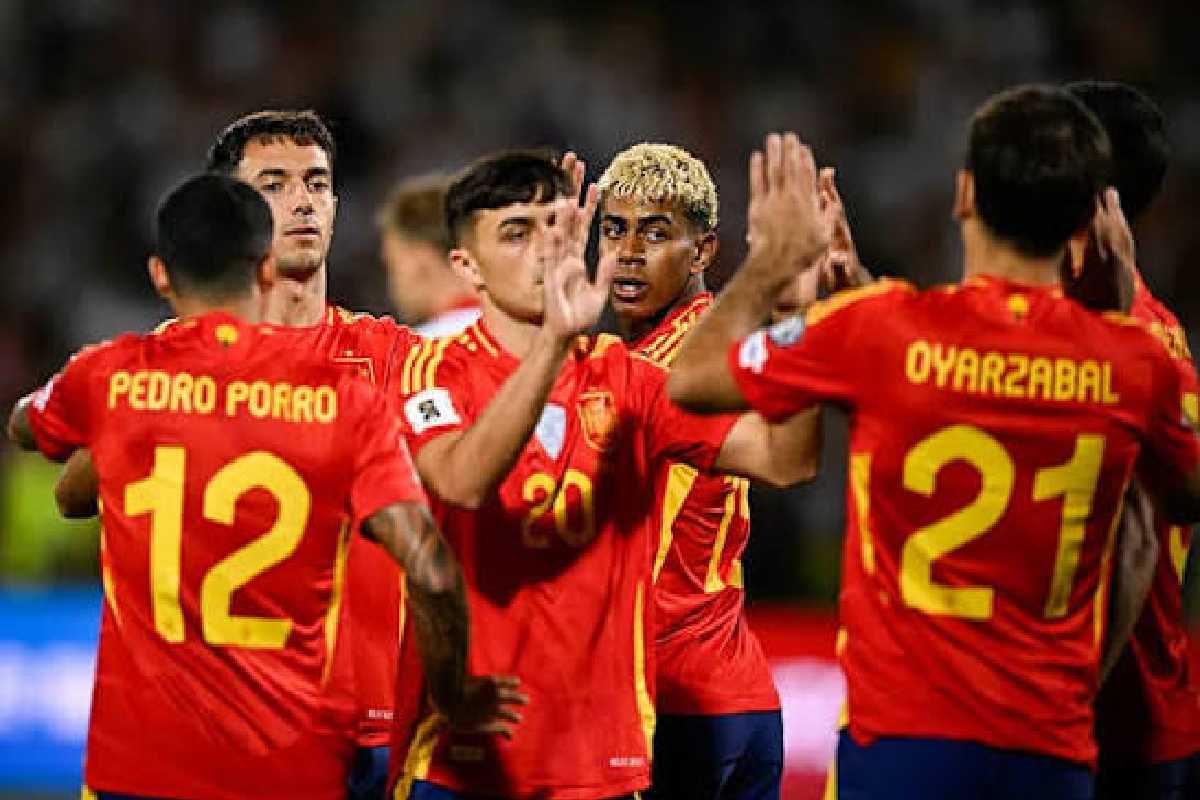 FIFA உலக கோப்பையை வெல்லப்போகும் அணி..! முன்னாள் ஜாம்பவானின் கணிப்பு | Ronaldo Drops Bold World Cup Final Prediction FIFA உலக கோப்பையை வெல்லப்போகும் அணி..! முன்னாள் ஜாம்பவானின் கணிப்பு | Ronaldo Drops Bold World Cup Final Prediction
