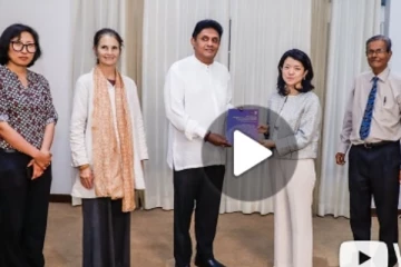 මේ රට ලැජ්ජා විය යුතුයි... මොකක්ද මේ සජිත් කියන කතාව.. සජිත්ගෙන් ප්‍රභල හෙළොදරව්වක්.. (VIDEO)