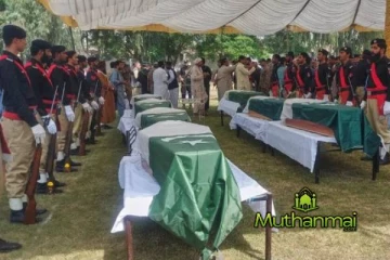 பாகிஸ்தானில் தற்கொலை தாக்குதல் : 07 பொலிஸ் அதிகாரிகள் உயிரிழப்பு