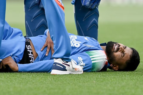 தீவிர சிகிச்சைப் பிரிவில் ஷ்ரேயாஸ் ஐயர்.! | India Odi Vice Captain Shreyas Iyer Injury தீவிர சிகிச்சைப் பிரிவில் ஷ்ரேயாஸ் ஐயர்.! | India Odi Vice Captain Shreyas Iyer Injury