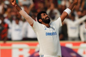 டெஸ்ட் போட்டி - Reverse Swing'இல் நொறுக்கிய பும்ரா..! 253 ரன்னில் காலியான இங்கிலாந்து..!