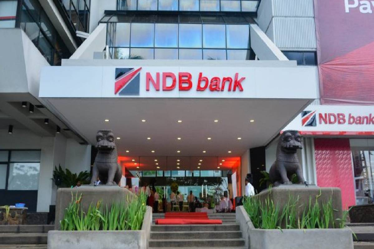 இலங்கையின் முக்கிய வங்கியில் பாரிய உள்மோசடி! சிக்கிய பலர் - வாடிக்கையாளர்களுக்கு முக்கிய அறிவுறுத்தல் | Ndb Probes Rs 380 Mn Internal Fraud இலங்கையின் முக்கிய வங்கியில் பாரிய உள்மோசடி! சிக்கிய பலர் - வாடிக்கையாளர்களுக்கு முக்கிய அறிவுறுத்தல் | Ndb Probes Rs 380 Mn Internal Fraud