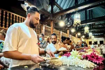 இலங்கையின் புகழ் பெற்ற இடத்தில் இந்திய கிரிக்கெட் அணியின் முன்னாள் நட்சத்திர வீரர்!