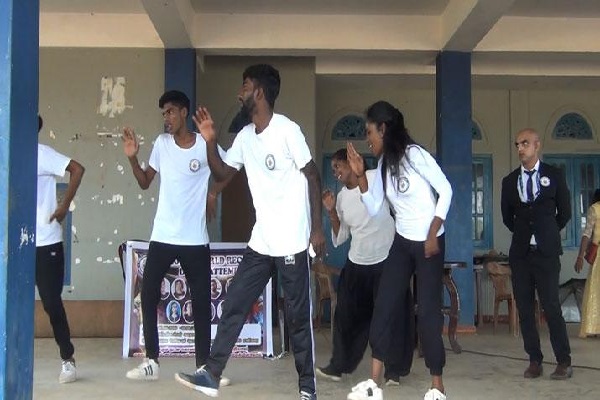 உலக சாதனை படைத்த மலையக இளைஞர்கள் -குவியும் பாராட்டுகள்(படங்கள்) | World Record Holder Mountain Youth