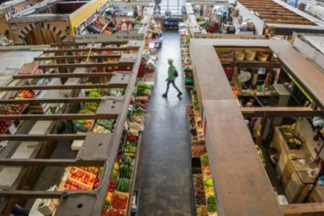 ஜேர்மன் மாகாணமொன்றில் தடுப்பூசி பெறாதவர்கள் அத்தியாவசிய பொருட்கள் வாங்க கடைகளுக்கு செல்ல தடை