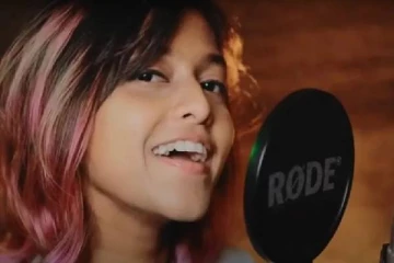 இலங்கை மக்களுக்காக களத்தில் குதித்துள்ள இளம் பாடகி யொஹானி!