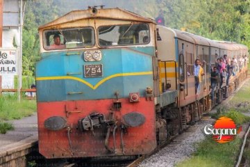 දුම්රිය ගමනාගමනයට යළි බාධා