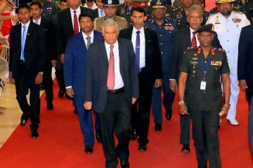 எந்த நேரத்திலும் பொதுஜன பெரமுனவினால் ரணிலுக்கு ஏற்படவுள்ள ஆபத்து: ஜி.எல்.பீரிஸ் எச்சரிக்கை