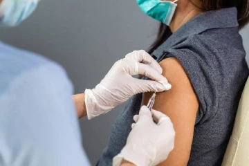 தடுப்பூசி பெறும் எவருக்கும் ஊக்கத்தொகை: அறிவித்த கனேடிய மாகாணம்