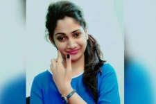 பிக் பாஸ் லாஸ்லியாவை சிறு வயதில் பார்த்துள்ளீர்களா.. இதோ அவரின் அழகிய புகைப்படம்..