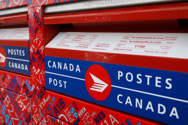 கனடாவில் முடங்கிய அஞ்சல் சேவைகள் | Canada Postal Services Disrupted