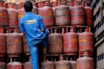 கேஸ் சிலிண்டர் விலை இவ்வளவு குறைப்பா? வெளியான முக்கிய தகவல்!