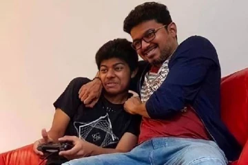 விஜய் மகன் பெயரில் Fake ID.. ப்ளூ சட்டை மாறனை வெச்சு செய்யும் நெட்டிசன்கள்..