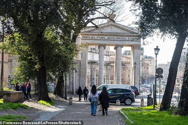 புதருக்குள் இழுத்துச் செல்லப்பட்டு... வெளிநாட்டில் டாக்ஸி சாரதியால் மீட்கப்பட்ட பிரித்தானிய மாணவி | Brit Student Terrifying Attack புதருக்குள் இழுத்துச் செல்லப்பட்டு... வெளிநாட்டில் டாக்ஸி சாரதியால் மீட்கப்பட்ட பிரித்தானிய மாணவி | Brit Student Terrifying Attack