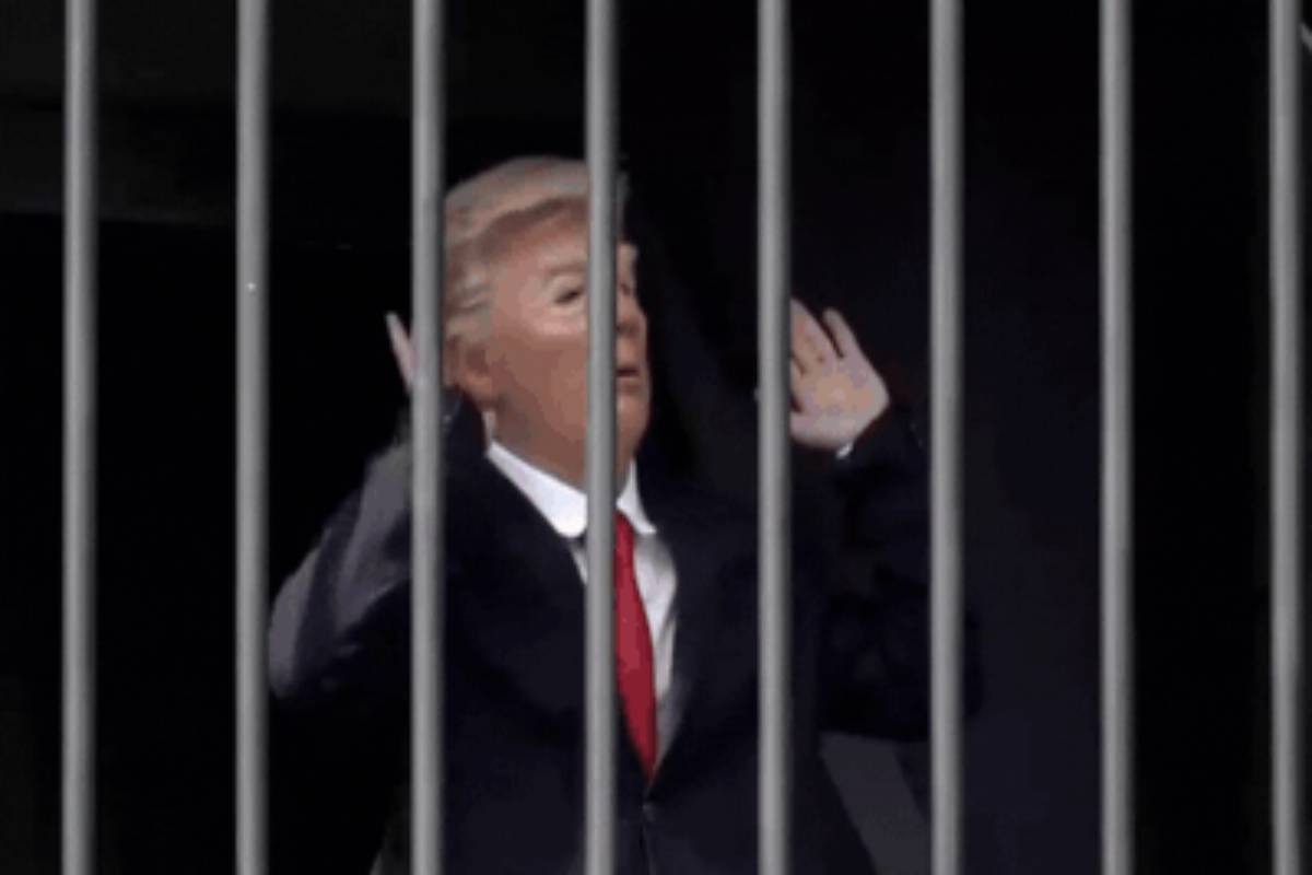 ட்ரம்பை சிறையில் அடைத்த ஈரான்: விளம்பர பலகையால் பரபரப்பு | Iran Mocks Trump Displays Behind Bars ட்ரம்பை சிறையில் அடைத்த ஈரான்: விளம்பர பலகையால் பரபரப்பு | Iran Mocks Trump Displays Behind Bars