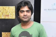 கோவில் பட படப்பிடிப்பில் எடுக்கப்பட்ட STRன் இந்த புகைப்படத்தை பார்த்துள்ளீர்களா?- செம லுக்