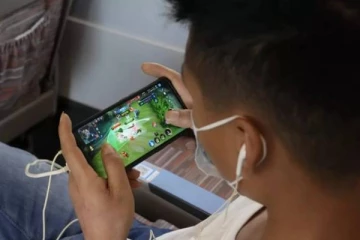 ஆன்லைன் கேமிற்காக  3770 கோடியை செலவழித்துள்ள இந்தியர்கள்! அதிரவைக்கும் புள்ளி விவரம்