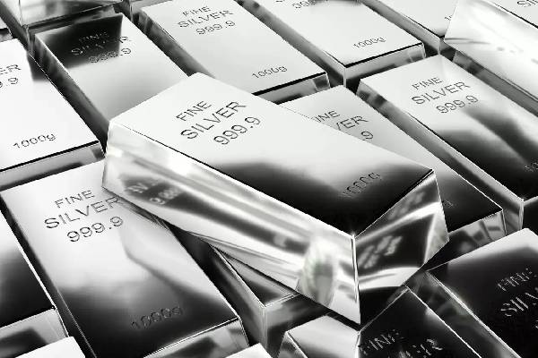 இந்தியாவில் வெள்ளியின் விலை சாதனை உச்சம்... வெளியாகும் காரணங்கள் | Silver Prices Soaring India