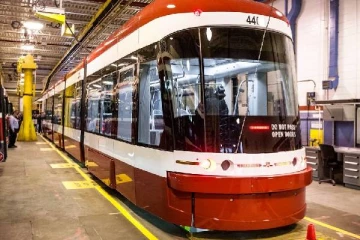 கனடாவில் ஓய்வு பெற்ற சாரதிகளை திரும்ப பணிக்கு அழைக்கவிருக்கும் TTC