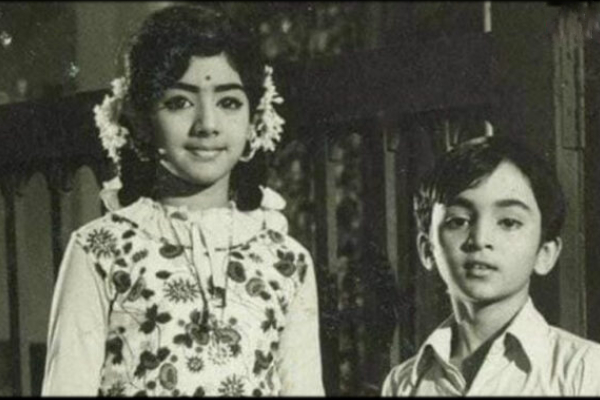 இந்த புகைப்படத்தில் இருக்கும் இரண்டு பிரபலங்கள் யார் தெரியுமா? தெரிஞ்ச ஷாக் ஆகிடுவீங்க | Sridevi And Master Sekar Childhood Photos