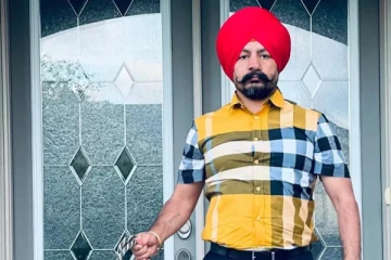 கனடாவில் வீட்டு வாசலில் வைத்தே பிரபலத்தைத் தாக்கிய மர்ம நபர்கள்...