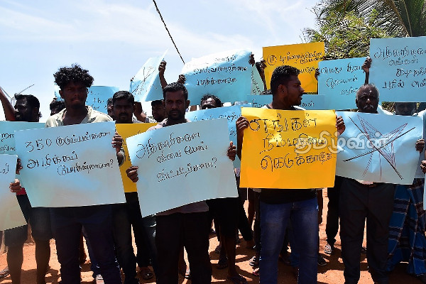 மன்னார் நானாட்டானில் காற்று மின்சக்தி நிலையம் திறந்து வைப்பு: கிராம மக்கள் எதிர்ப்புப் போராட்டம் (Video) | Inauguration Of Wind Power Plant In Mannar