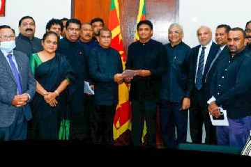அரசியலமைப்பின் புதிய திருத்தத்திற்கான முன்மொழிவுகள் கையளிப்பு