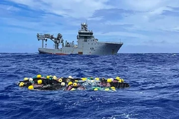 பசிபிக் பெருங்கடலில் மிதந்த 3.2 டன் கொக்கெய்னை மீட்ட நியூலாந்து!