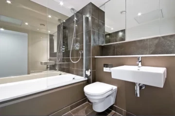 வாஸ்து: வீட்டில் குளியலறையை இந்த திசையில் கட்டினால் துன்பம் வருமாம்