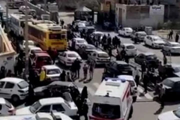 පාසල් සිසුවියන් පිරිසකට විෂ දුම් ප්‍රහාරයක්..! (විදෙස්)