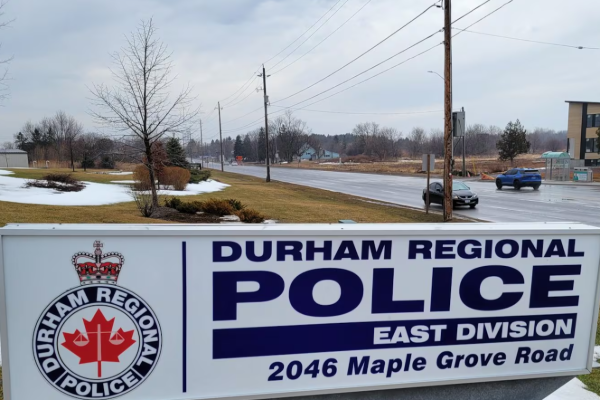 போவ்மன்வில்லில் துப்பாக்கி மற்றும் போதைப்பொருளுடன் நால்வர் கைது | 4 Arrested After Handgun Cocaine Fentanyl Seized போவ்மன்வில்லில் துப்பாக்கி மற்றும் போதைப்பொருளுடன் நால்வர் கைது | 4 Arrested After Handgun Cocaine Fentanyl Seized