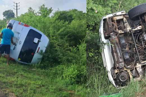 கொழும்பில் இருந்து சென்ற வேன் மாங்குளத்தில் விபத்து; தெய்வாதீனமாக தப்பிய சாரதி | Van From Colombo Meets With Accident In Mangulam கொழும்பில் இருந்து சென்ற வேன் மாங்குளத்தில் விபத்து; தெய்வாதீனமாக தப்பிய சாரதி | Van From Colombo Meets With Accident In Mangulam