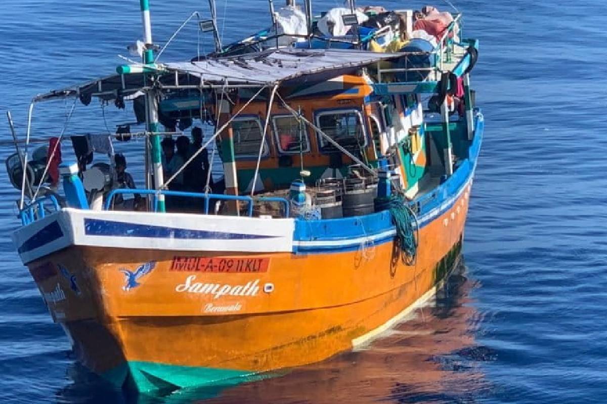 எரிபொருள் தட்டுப்பாடு : கடற்றொழில் அமைச்சரின் அறிவிப்பு | Fuel Distribution To Sri Lanka Fishermen Minister