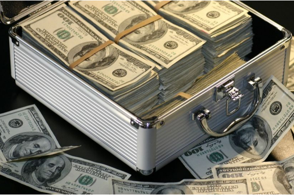 வெளிநாடுகளுக்கு கடத்தப்படும் டொலர்கள்! - ஐபிசி தமிழ்