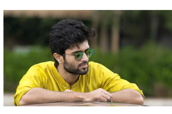 முதன்முறையாக விஜய்யுடன் நடிக்கும் ஸ்ரீதேவியின் மகள் ஜான்வி கபூர் ! | Vijay Devarkonda With Janvi New Film