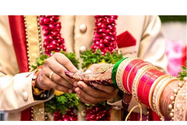 தாம்பத்திய பிரச்சனை! கடிதம் எழுதி வைத்துவிட்டு தூக்கில் தொங்கிய கணவன்: திருமணம் ஆன 5 மாதத்திலே நடந்த சோகம் | Husband Commits Suicide About Relationship