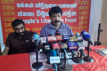 பிரதமர் இரகசியமான முறையில் ஒவ்வொரு இடங்களுக்கும் சென்று வருகின்றார் : இ.சந்திரசேகரன்