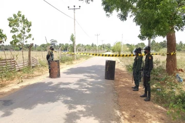 கிளிநொச்சி சாந்தபுரம் கிராமம் தனிமைப்படுத்தப்பட்டுள்ளது