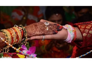 ஒவ்வொரு ஆணுக்கும் 2 மனைவிகள்.. இந்தியாவில் உள்ள வினோத கிராமம்.!!