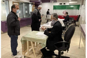 பிரித்தானியாவில் வாக்களிக்க சென்ற போது அடித்து அவமானப்படுத்தப்பட்ட ஈரானியர்கள்! கடும் கோபத்தில் ஈரான்